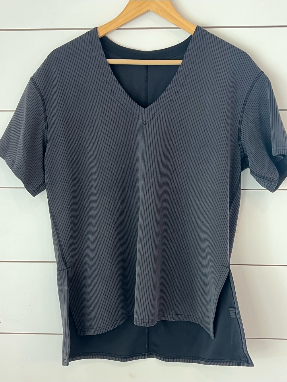 Lululemon V-Neck Short Sleeve Ribbed Top in Charcoal Gray- Small